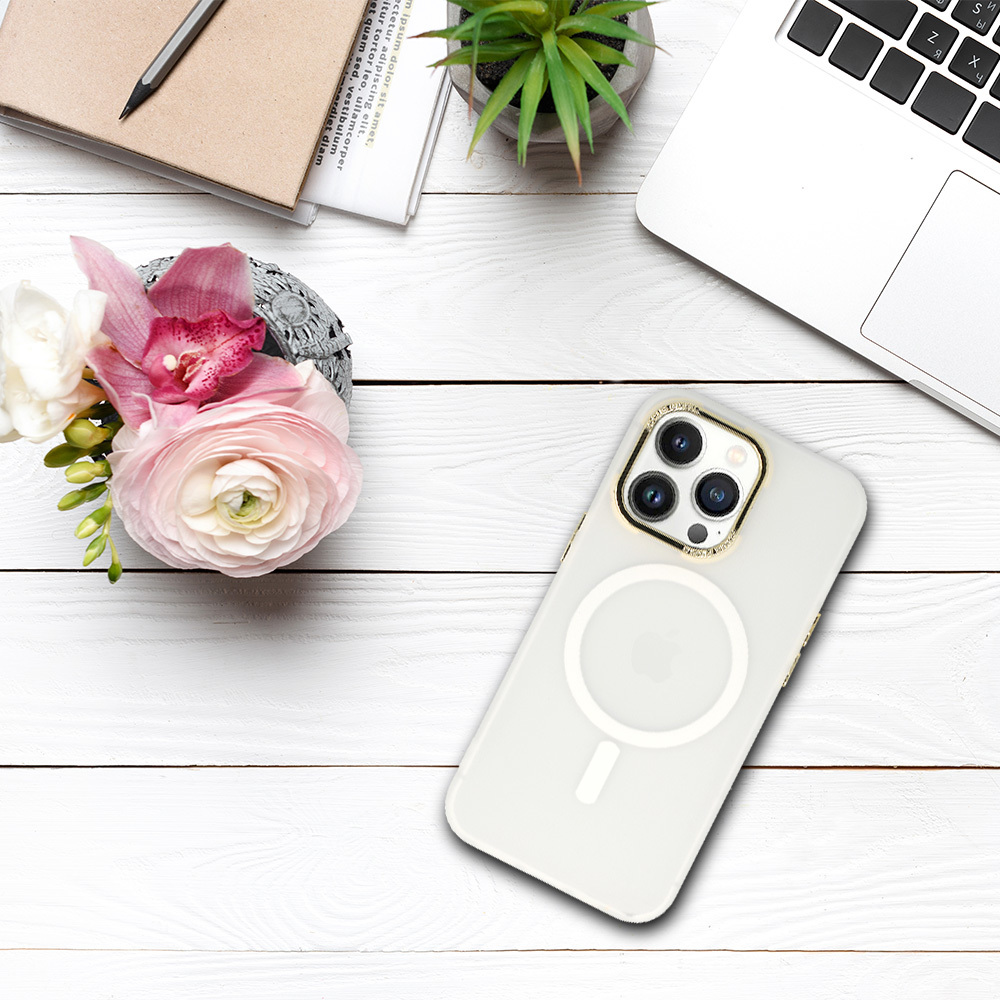 Magnetic Frosted Case do Iphone 11 Pro Biały