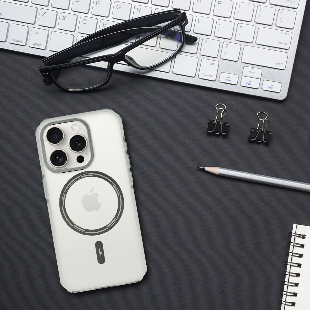 Liavec Smooth Feeling Magsafe Case do Iphone 13 Pro biały