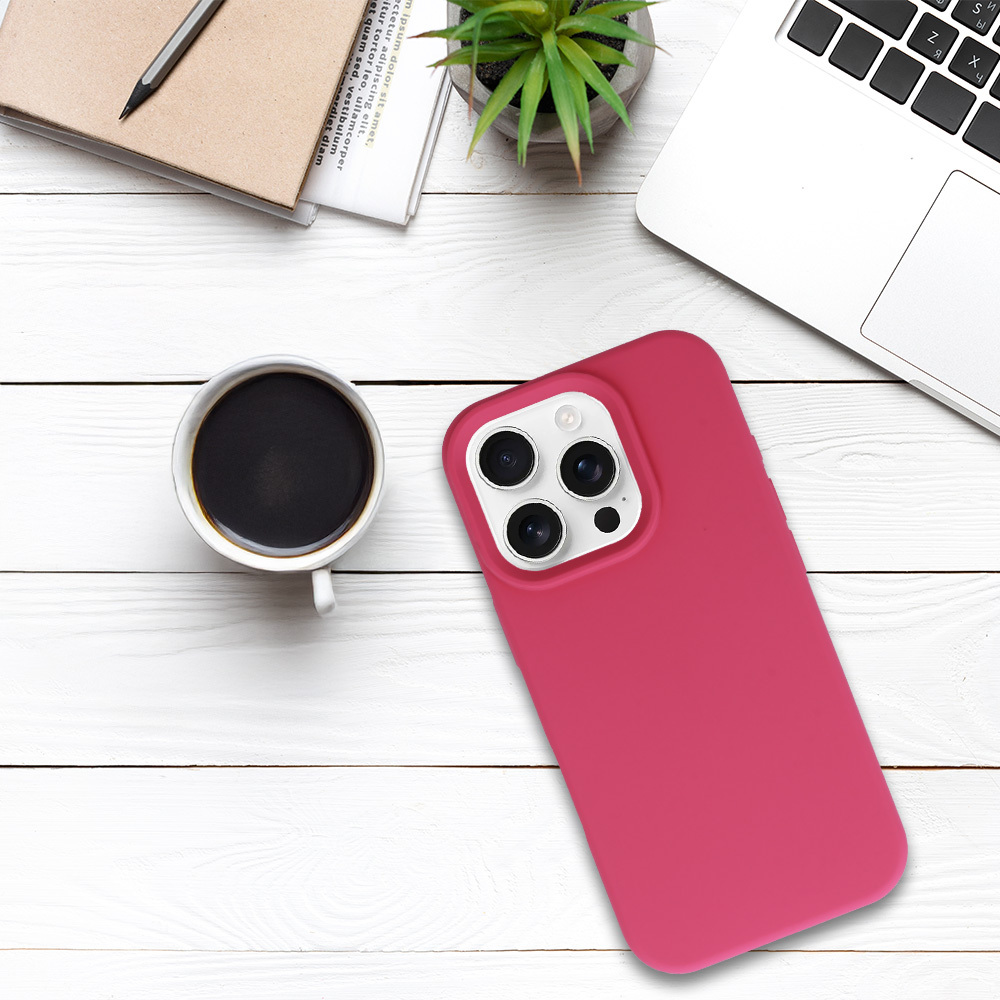 Kryt Silicone Premium pro Apple iPhone 16 Pro , barva malinová