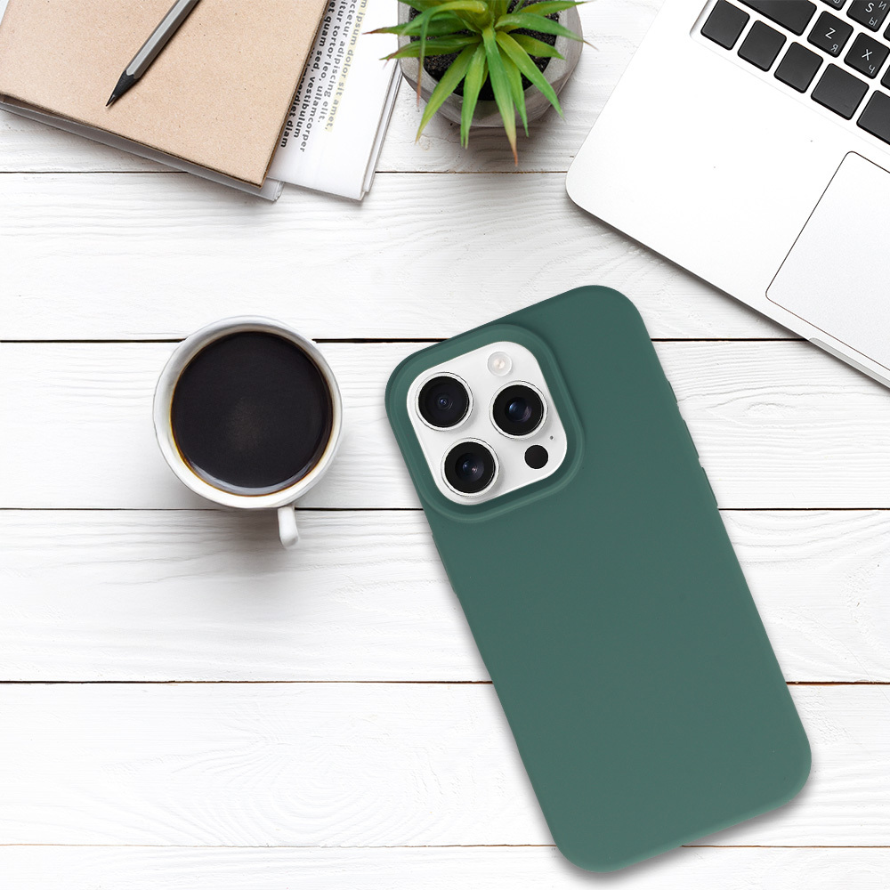 Kryt Silicone Premium pro Apple iPhone 16 Pro Max , barva zelená