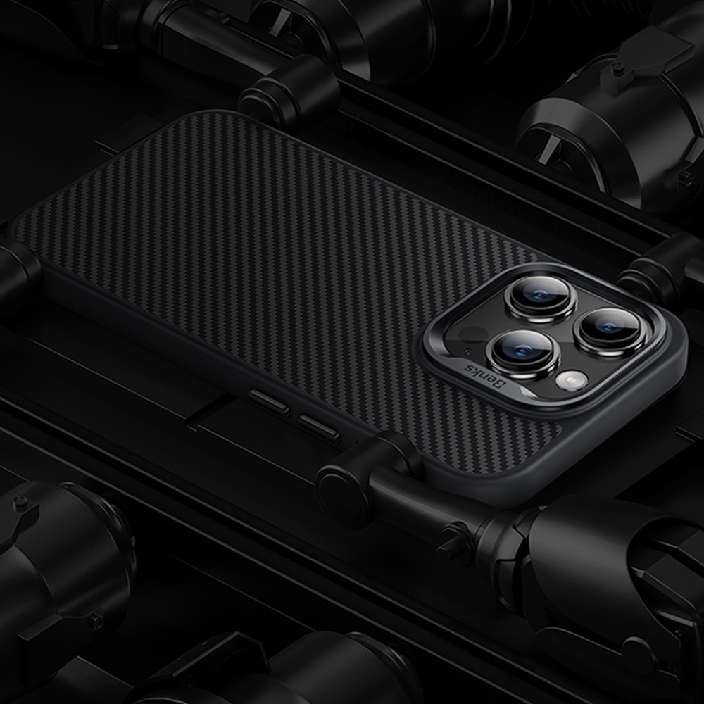 Benks Magnetic Hybrid Armor Pro Kevlar Case Metal Frame 600D for Apple iPhone 15 Plus , barva černá