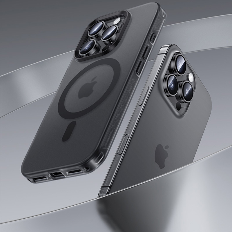 Benks Magnetic Lucid Armor Case (B065) for Apple iPhone 16 Pro , barva černá (Camera Control Button)