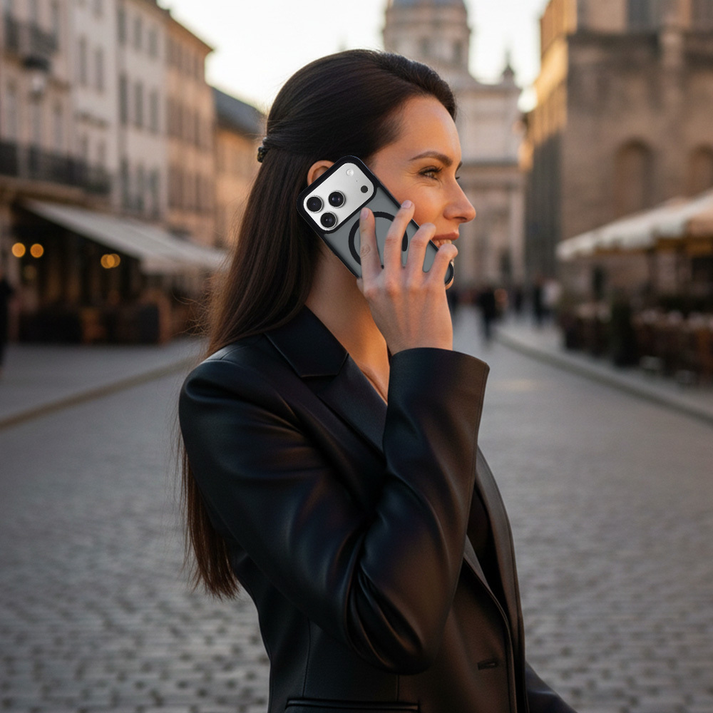 Kryt Aura Matte MagSafe pro Apple iPhone 17 Pro , barva černá