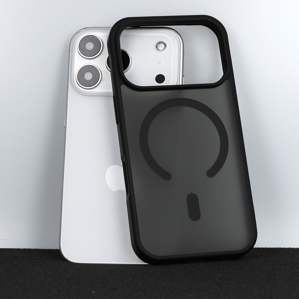 Kryt Aura Matte MagSafe pro Apple iPhone 17 Pro Max , barva černá