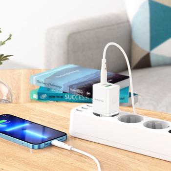 Borofone Ładowarka sieciowa BN7 - USB + Typ C - QC 3.0 PD 20W z kablem Typ C na Lightning biała