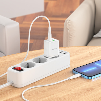 Borofone Ładowarka sieciowa BN7 - USB + Typ C - QC 3.0 PD 20W z kablem Typ C na Lightning biała