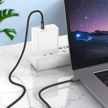 Blavec Kabel Candy oplot - Typ C na Lightning - PD 20W 2,4A 2 metry Apple CarPlay (CCA-CL24B20) czarny