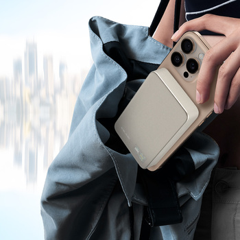 Blavec Power Bank 10000mAh BJ-04 Slim 13,5mm - Typ C - 22,5W magnetyczny indukcyjny Magsafe 3 w 1 (PBBJ04-MC10GD) złoty szklany