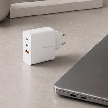 Blavec Ładowarka sieciowa BC-11 GaN - USB + 2xTyp C - QC PD 65W 3A (TCBC11G-U2CW653A) biała
