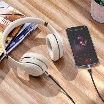 Borofone Kabel AUX BL19 Creator - jack 3,5mm na Lightning - 1 metr czarny (uszkodzone opakowanie)
